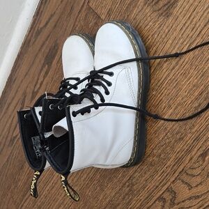 Dr Martens youth boots